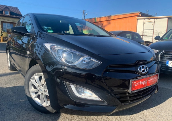 Hyundai I30 cena 34950 przebieg: 145456, rok produkcji 2013 z Pieniężno małe 596